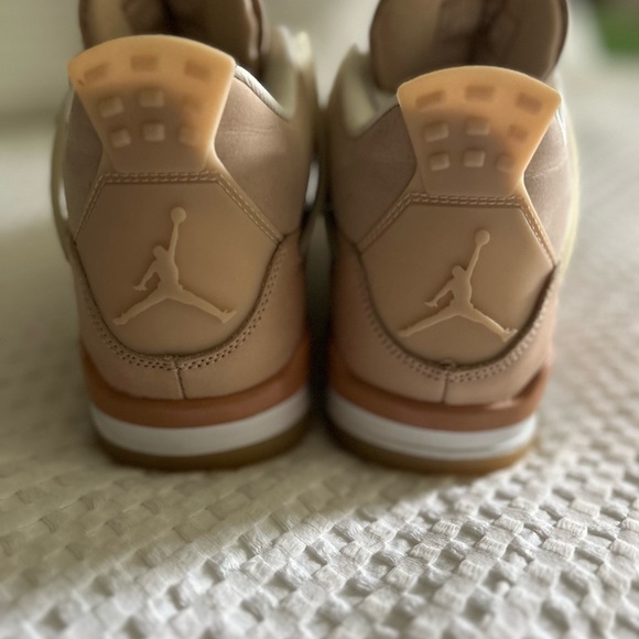 Nike Jordans barley worn - Picture 5 of 5